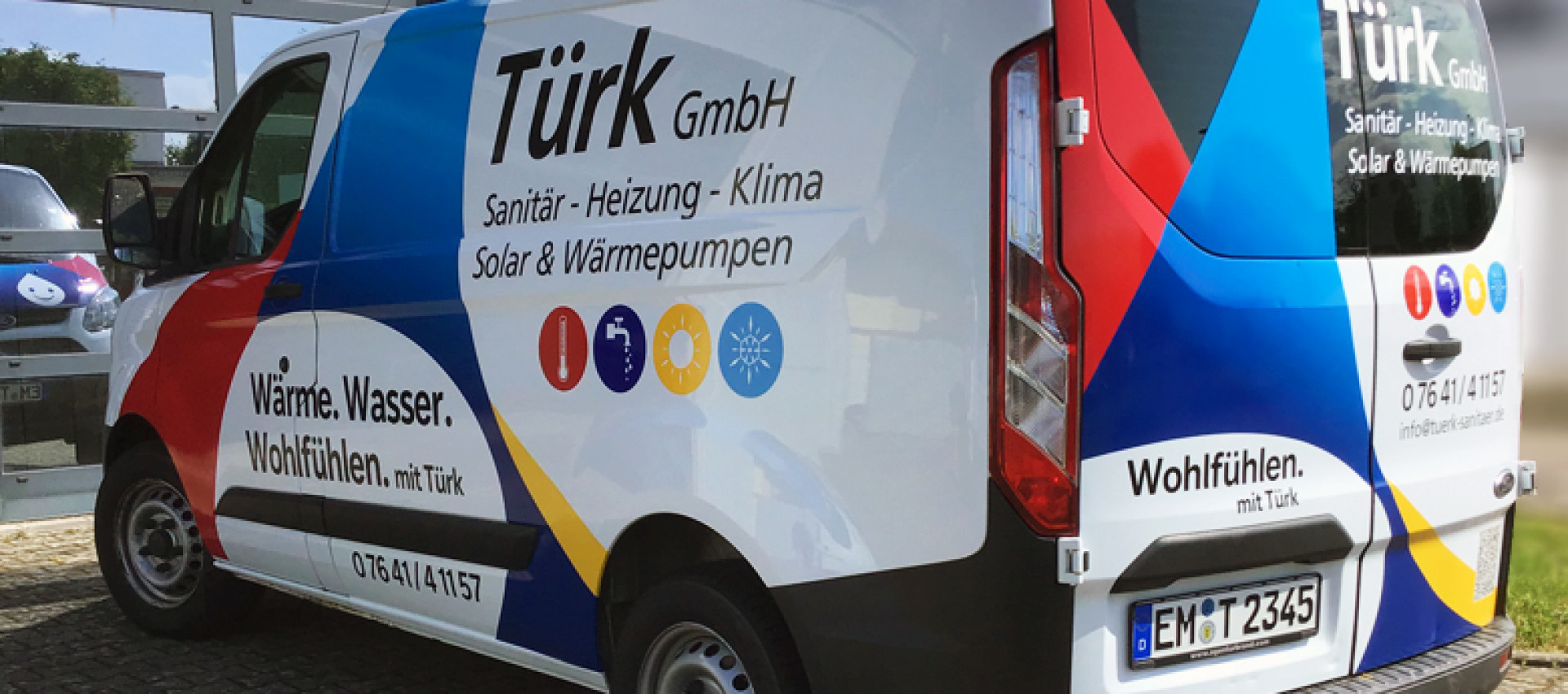 Fahrzeugbeklebung